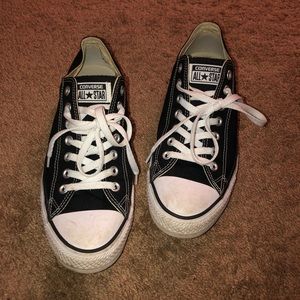 Black Low Top Converse sz 11